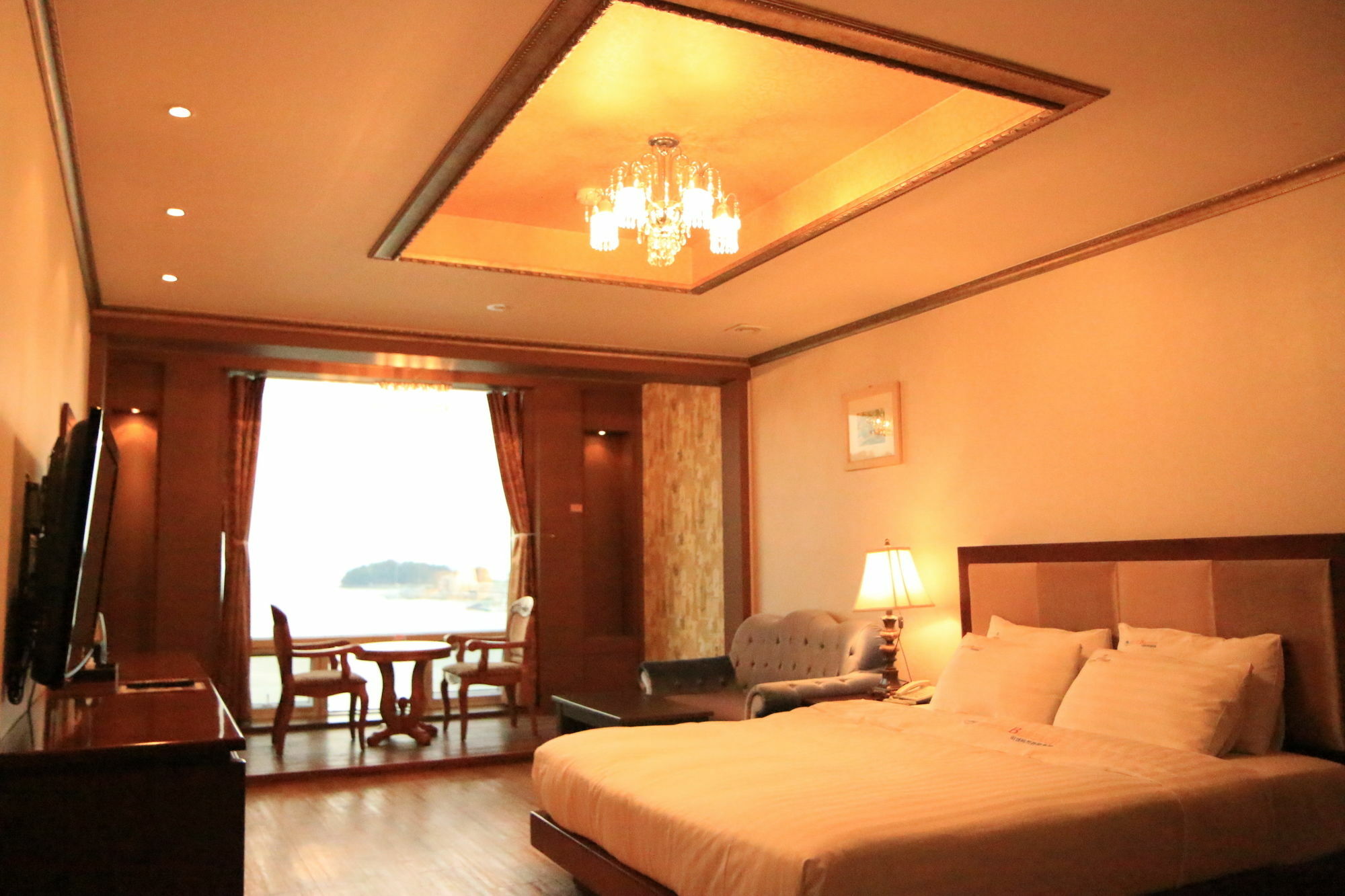 B&Beach Tourist Hotel Yeosu Exterior photo